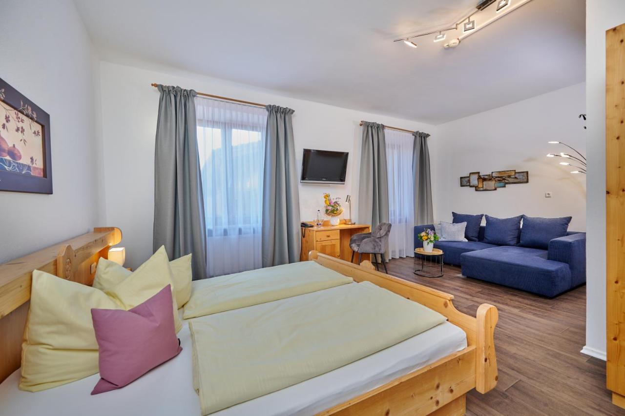 Hotel Restaurant Zum Goldenen Anker Mit Hallenbad & Wellnessbereich Windorf  Экстерьер фото