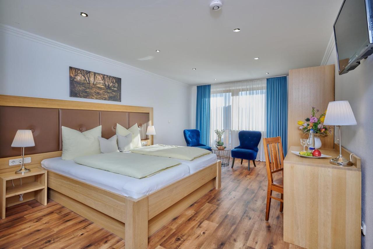 Hotel Restaurant Zum Goldenen Anker Mit Hallenbad & Wellnessbereich Windorf  Экстерьер фото