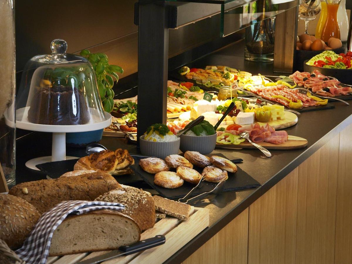 Hotel Restaurant Zum Goldenen Anker Mit Hallenbad & Wellnessbereich Windorf  Экстерьер фото