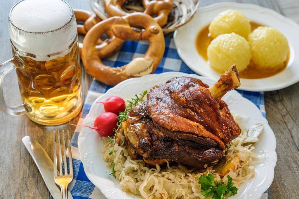 Hotel Restaurant Zum Goldenen Anker Mit Hallenbad & Wellnessbereich Windorf  Экстерьер фото